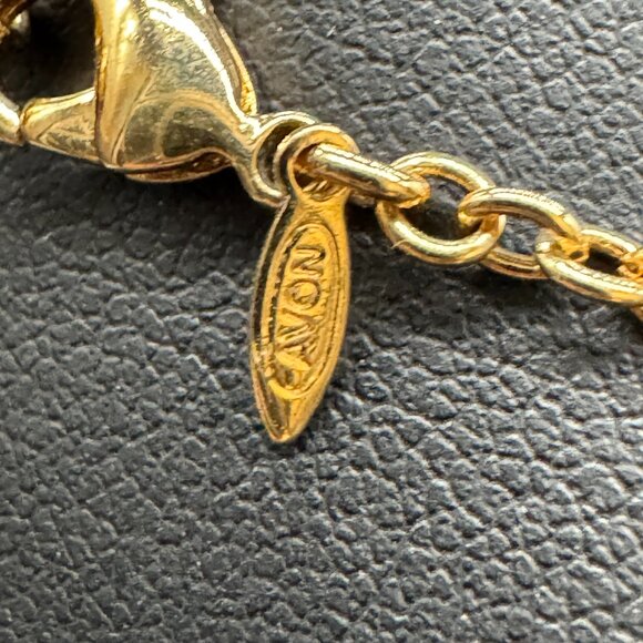 Vintage Avon Gold Tone Chain Necklace and Pierced Earrings set with Knots - Picture 9 of 12